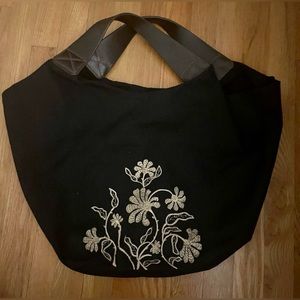 CHINESE LAUNDRY TOTE BAG